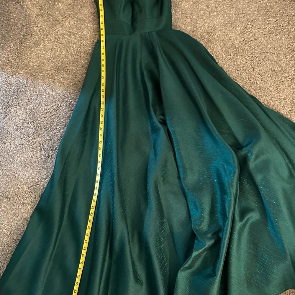 Elegant Emerald Green Prom Dress - Picture 11 of 12